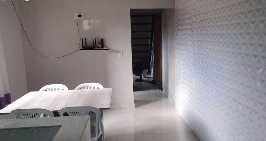 Sobrado para venda em Parque Residencial Itapeti de 80.00m² com 3 Quartos e 2 Garagens
