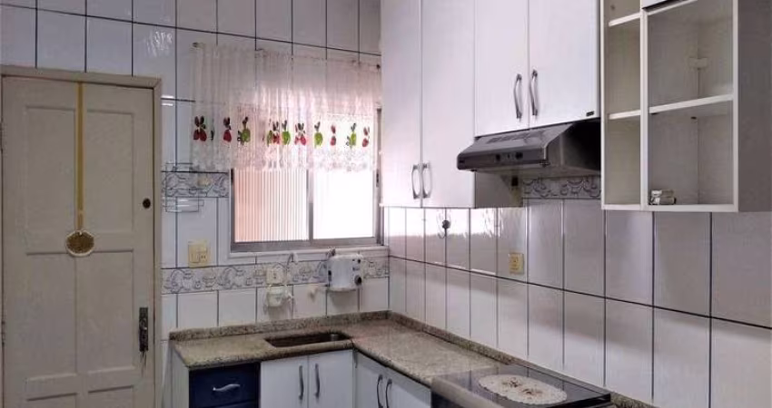 Casa para venda em Vila Mogilar de 167.00m² com 3 Quartos, 1 Suite e 3 Garagens