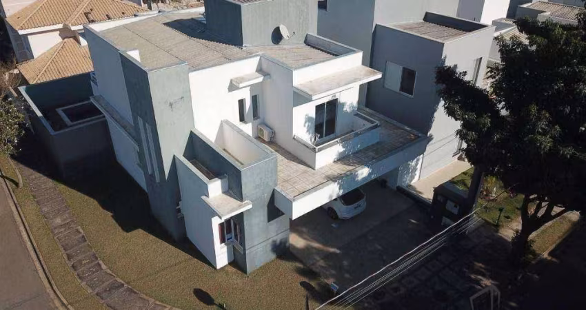 Casa de Condomínio para venda em Condomínio Residencial Colinas Do Sol de 242.00m² com 3 Quartos, 3 Suites e 4 Garagens