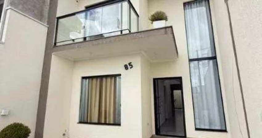 Sobrado para venda em Eucaliptos de 90.00m² com 3 Quartos, 2 Suites e 2 Garagens