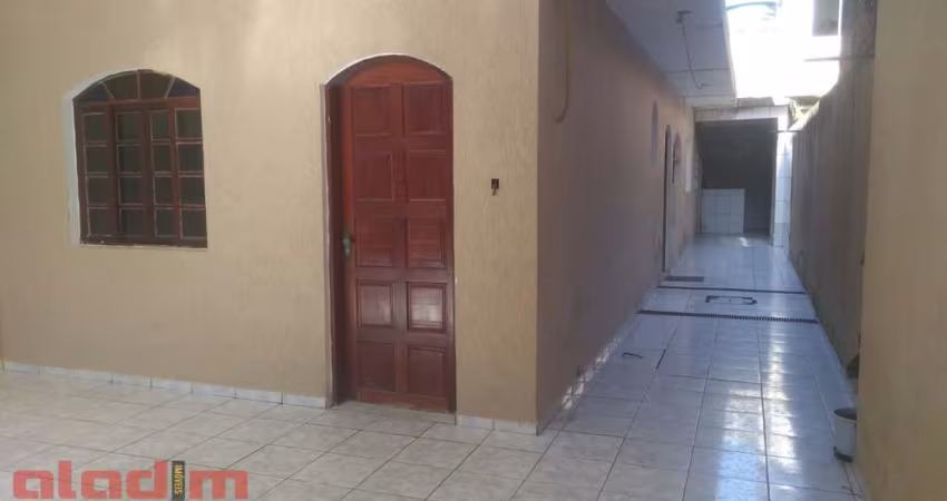Casa para venda em Jardim Roschel de 125.00m² com 2 Quartos e 2 Garagens