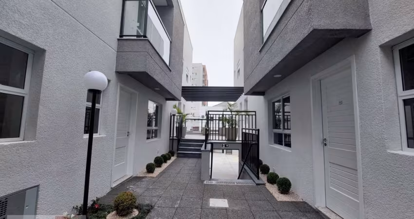 Casa de Condomínio para venda em Centro de 60.00m² com 2 Quartos, 2 Suites e 1 Garagem