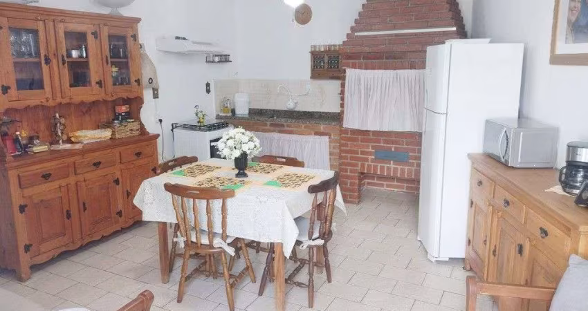 Sobrado para venda em Vila Gilda de 256.00m² com 4 Quartos, 1 Suite e 2 Garagens