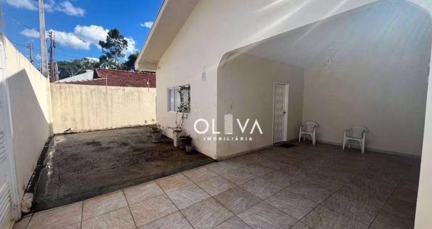 Casa para venda em Vila São Judas Tadeu de 402.00m² com 3 Quartos, 1 Suite e 5 Garagens