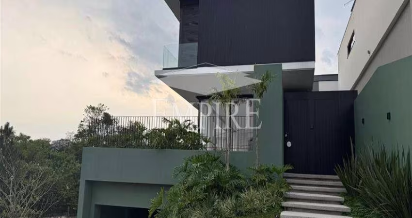Sobrado para venda em Residencial Real Park de 300.00m² com 4 Quartos, 4 Suites e 4 Garagens