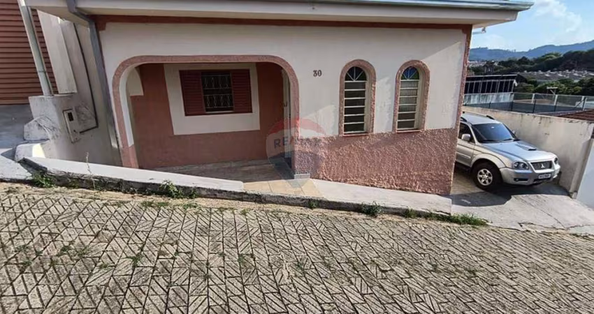 Casa para venda em Centro de 124.59m² com 3 Quartos e 3 Garagens
