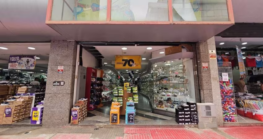 Loja para alugar em Centro de 270.00m²