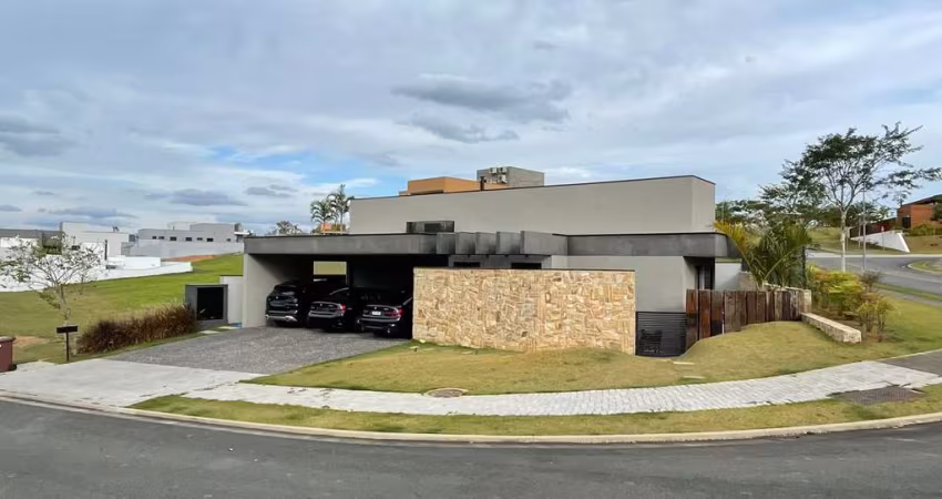 Casa de Condomínio para venda em Alphaville Nova Esplanada 3 de 260.00m² com 3 Quartos, 3 Suites e 6 Garagens