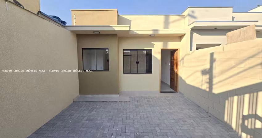 Casa para venda em Cézar De Souza de 125.00m² com 2 Quartos, 1 Suite e 2 Garagens
