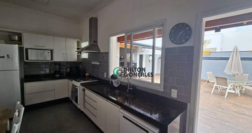 Casa de Condomínio para venda em Green View Village de 200.00m² com 3 Quartos, 1 Suite e 4 Garagens