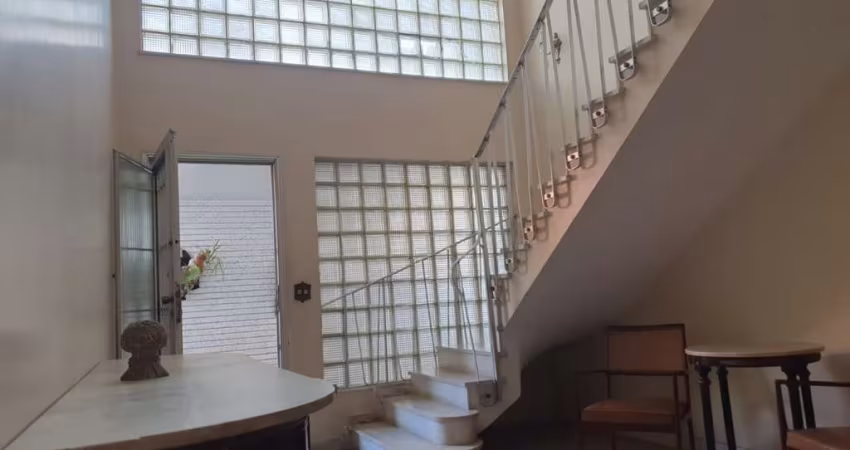 Casa para alugar em Paraíso de 450.00m² com 5 Quartos, 2 Suites e 7 Garagens