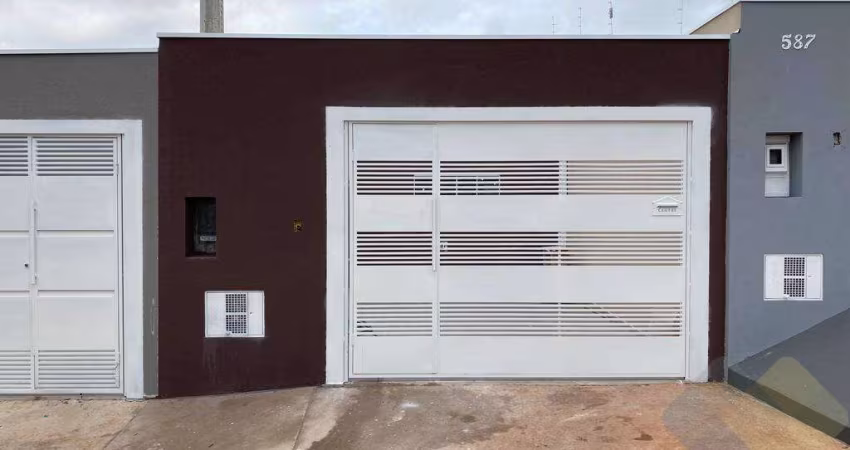 Casa para venda em Residencial Lívia de 62.00m² com 2 Quartos, 1 Suite e 2 Garagens