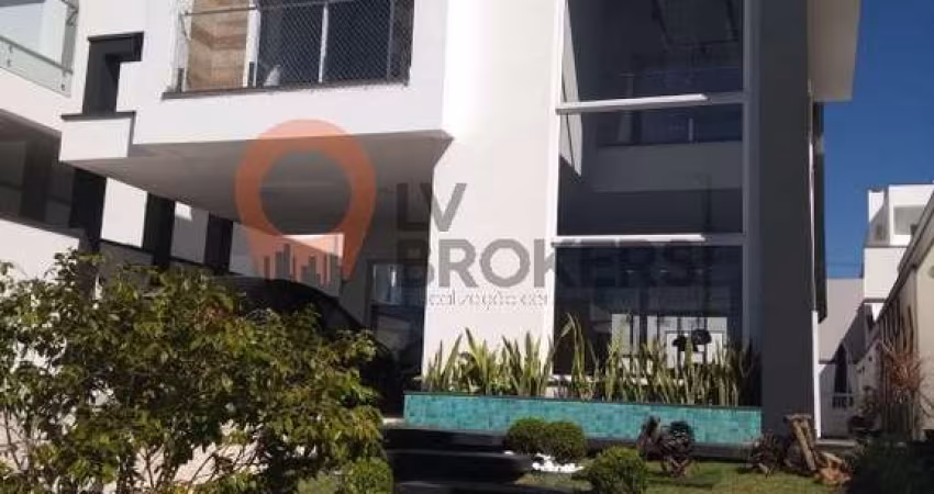 Casa para venda em Aruã de 300.00m² com 3 Quartos, 3 Suites e 4 Garagens
