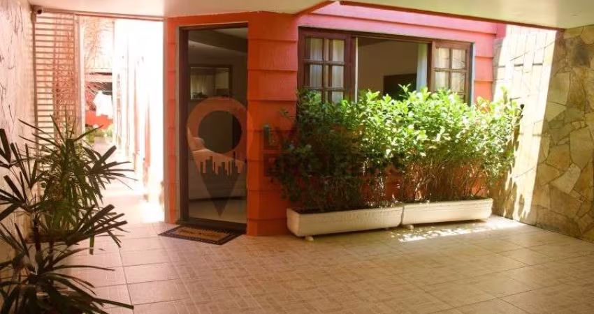 Casa para venda em Parque Santana de 132.00m² com 3 Quartos, 1 Suite e 2 Garagens
