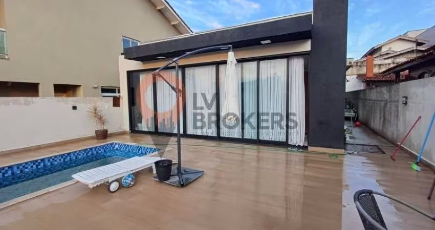 Casa para venda em Aruã de 300.00m² com 3 Quartos, 3 Suites e 6 Garagens