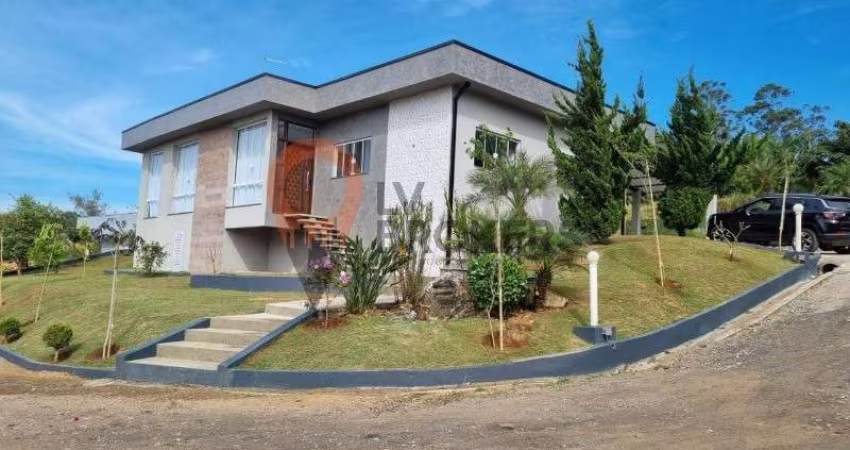 Casa para venda em Ipelândia de 250.00m² com 4 Quartos, 1 Suite e 4 Garagens