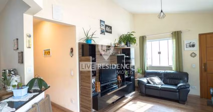 Casa para venda em Jardim Ipê de 80.00m² com 3 Quartos, 1 Suite e 3 Garagens