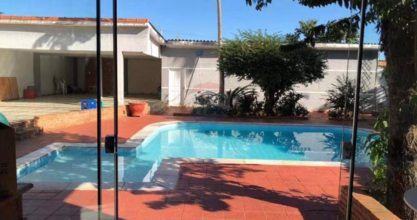 Casa para venda em Jardim Das Flores de 266.00m² com 5 Quartos e 6 Garagens