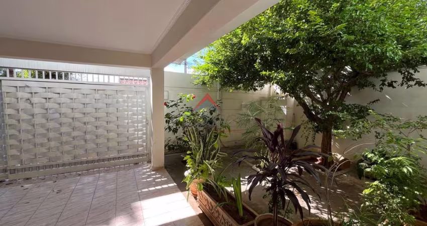 Casa para venda em Planalto de 172.00m² com 3 Quartos e 2 Garagens