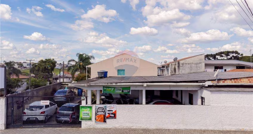 Casa para venda em Pinheirinho de 220.00m² com 3 Quartos e 8 Garagens
