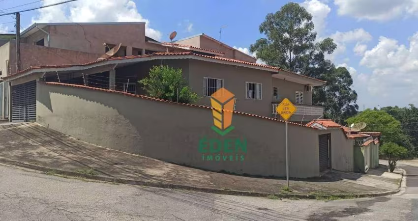 Casa para venda em Jardim Carolina de 309.00m² com 3 Quartos, 1 Suite e 2 Garagens