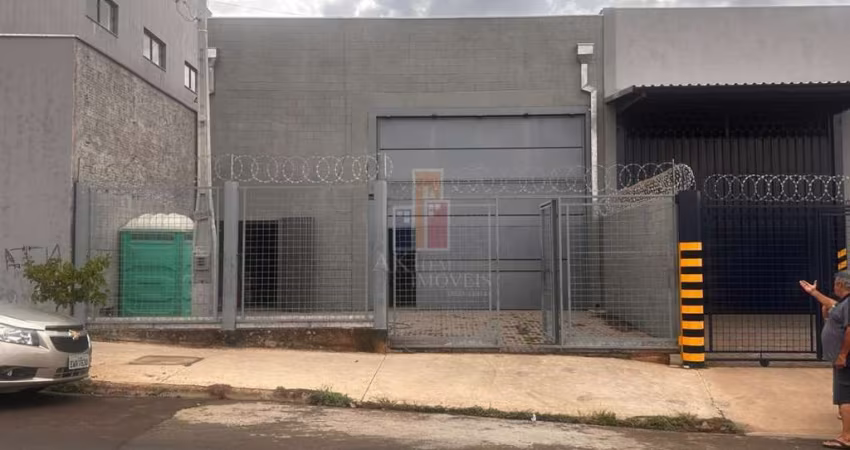 Galpão / Depósito / Armazém para alugar em Parque Santa Edwiges de 386.00m²