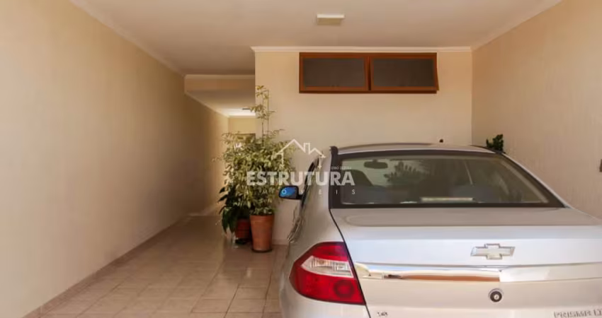 Casa para venda em Vila Cristina de 83.00m² com 3 Quartos, 1 Suite e 3 Garagens