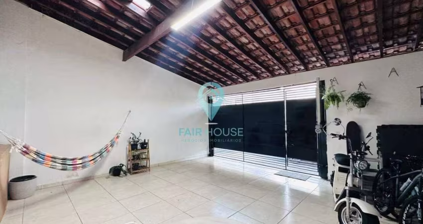 Casa para venda em Jardim Santa Marta de 150.00m² com 2 Quartos, 2 Suites e 3 Garagens