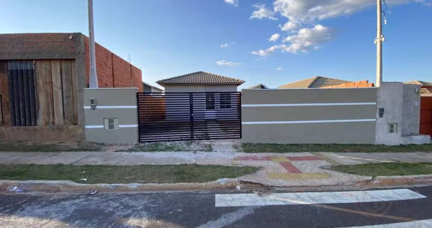 Casa para venda em Jardim Botucatu (rubião Júnior) de 45.00m² com 2 Quartos