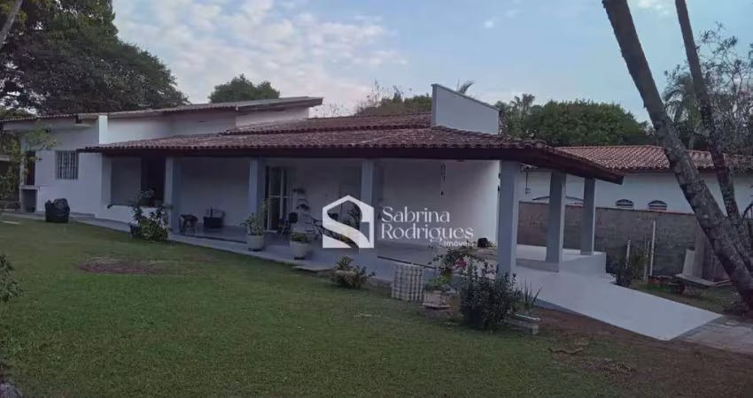 Chácara para venda em Condomínio Zuleika Jabour de 100.00m² com 2 Quartos, 2 Suites e 5 Garagens