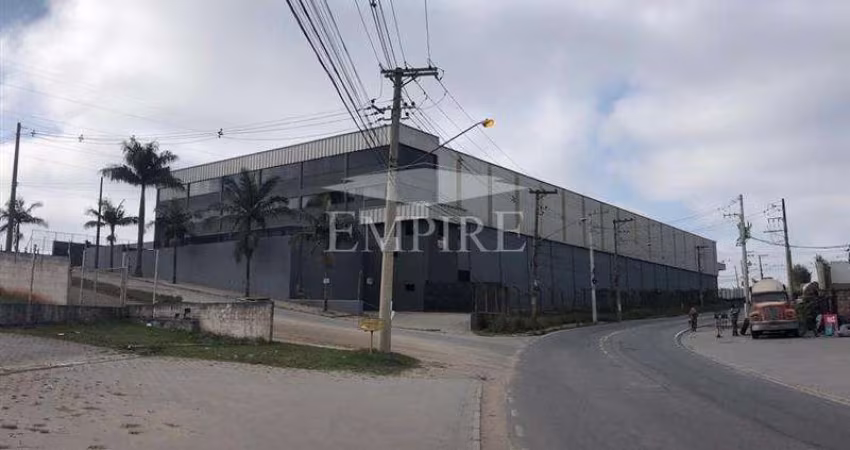 Galpão / Depósito / Armazém para alugar em Taboão de 5600.00m²