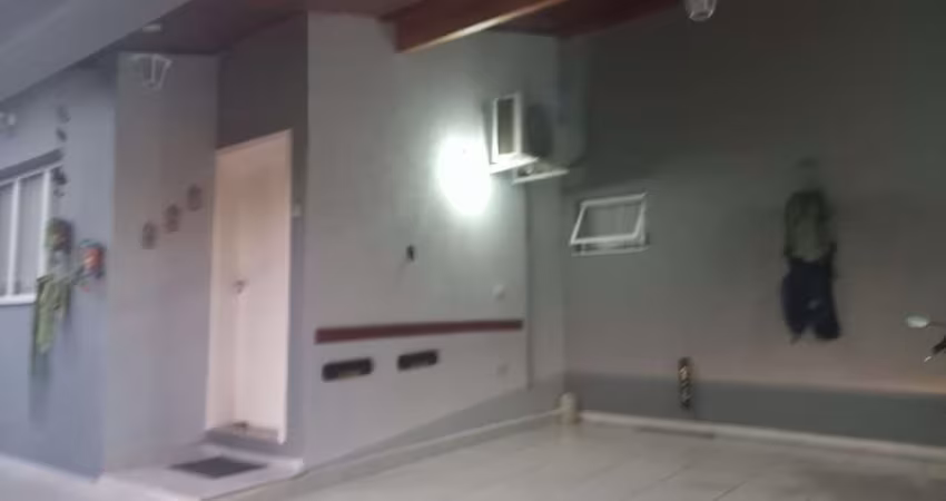Casa para venda em Jardim Paraíso de 250.00m² com 3 Quartos, 1 Suite e 4 Garagens