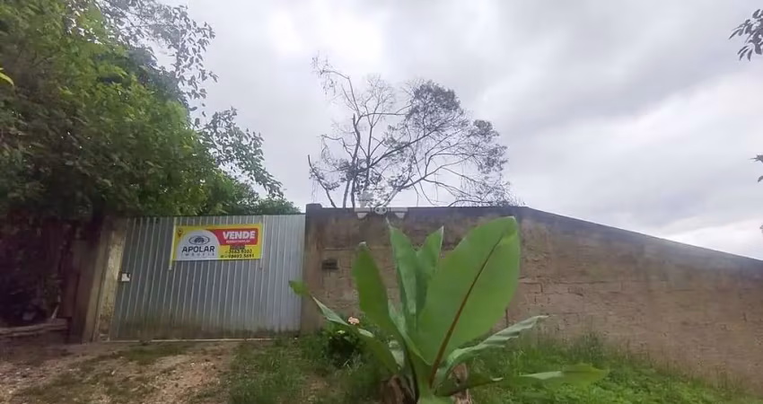 Casa para venda em Centro de 120.00m² com 3 Quartos, 1 Suite e 3 Garagens