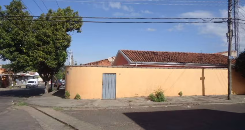 Casa para venda em Parque Sisi de 130.00m² com 3 Quartos e 4 Garagens