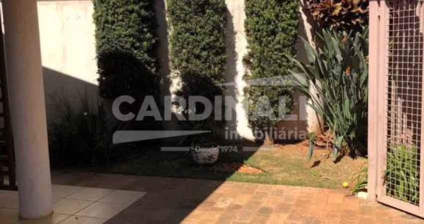 Cobertura para venda em Jardim Cardinalli de 297.00m² com 4 Quartos, 1 Suite e 4 Garagens