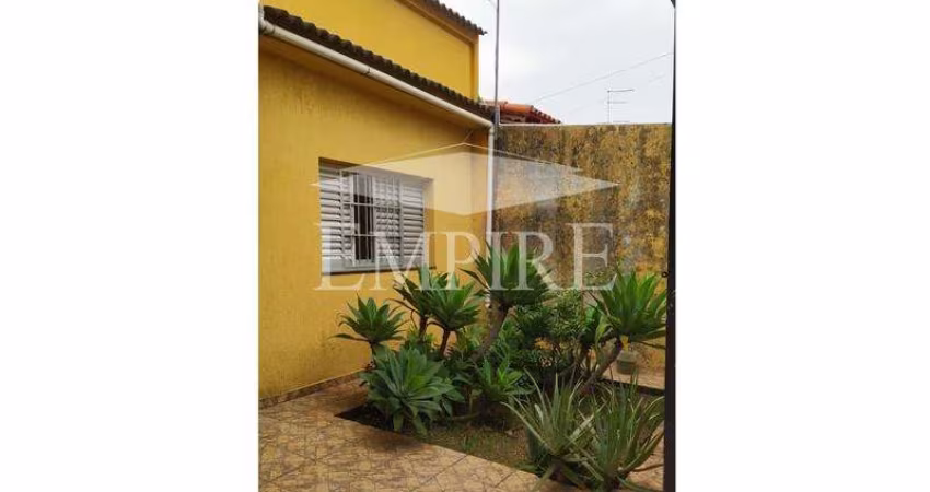 Casa para venda em Vila Mogilar de 146.00m² com 3 Quartos, 1 Suite e 1 Garagem