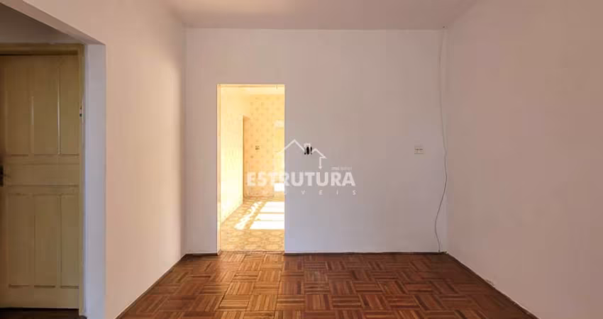 Casa para alugar em Vila Indaiá de 100.00m² com 2 Quartos e 1 Garagem