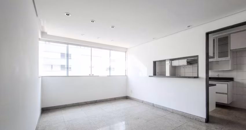 Apartamento para venda em Savassi de 79.00m² com 2 Quartos, 1 Suite e 2 Garagens