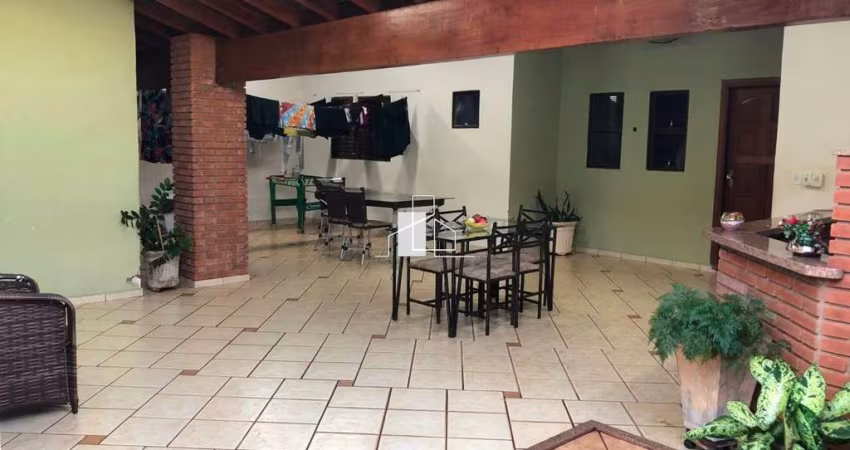 Casa para venda em Residencial Ana Célia de 215.00m² com 3 Quartos, 1 Suite e 3 Garagens