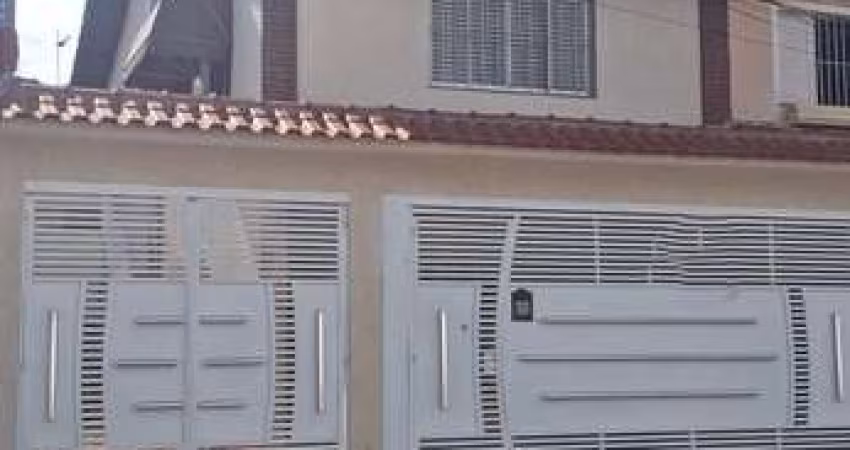 Sobrado para venda em Jardim Santa Bárbara de 250.00m² com 4 Quartos e 5 Garagens