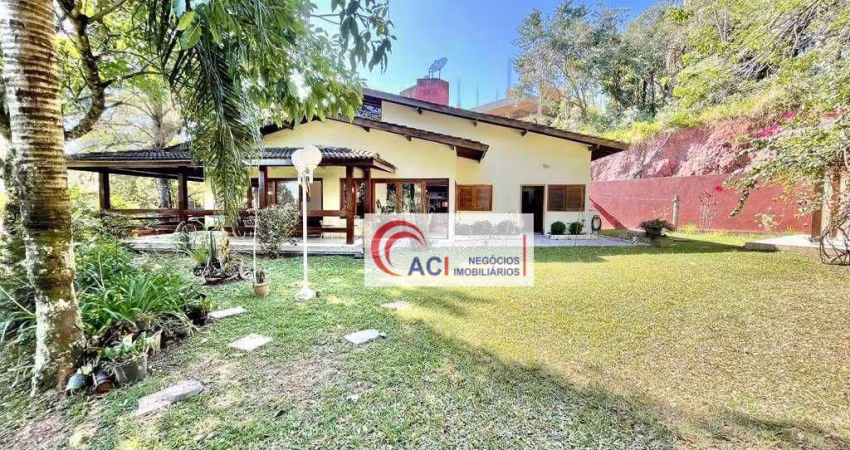 Casa de Condomínio para venda em Fazendinha de 446.00m² com 5 Quartos, 3 Suites e 8 Garagens