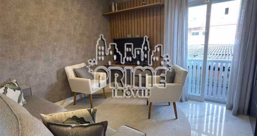 Sobrado para venda em Guilhermina de 88.00m² com 2 Quartos, 2 Suites e 1 Garagem