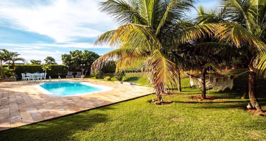 Casa de Condomínio para venda em Terras De Mont Serrat de 294.00m² com 3 Quartos, 3 Suites e 4 Garagens