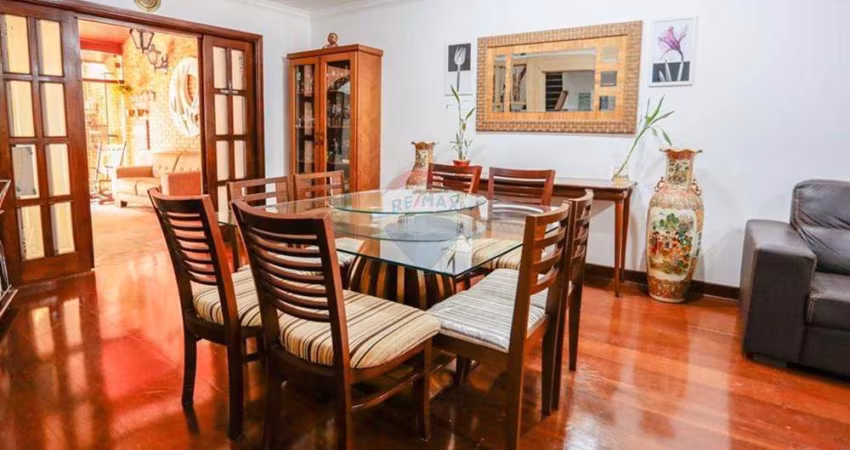 Casa para venda em Jardim Leocádia de 376.87m² com 6 Quartos, 1 Suite e 2 Garagens