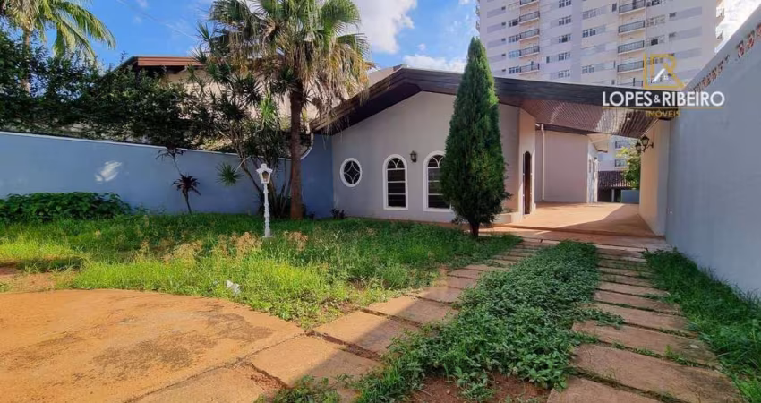 Casa para venda e aluguel em Centro de 220.00m² com 3 Quartos, 1 Suite e 3 Garagens