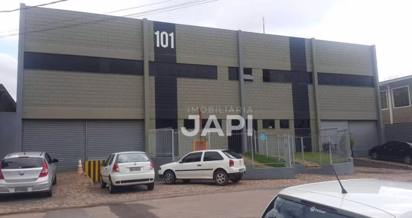Galpão / Depósito / Armazém para alugar em Japi de 736.00m²