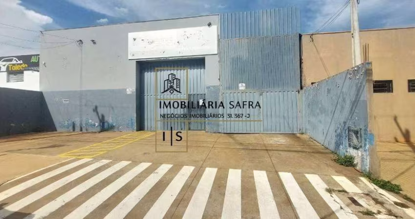 Sala Comercial para alugar em Mini Distrito Adail Vetorasso de 200.00m²