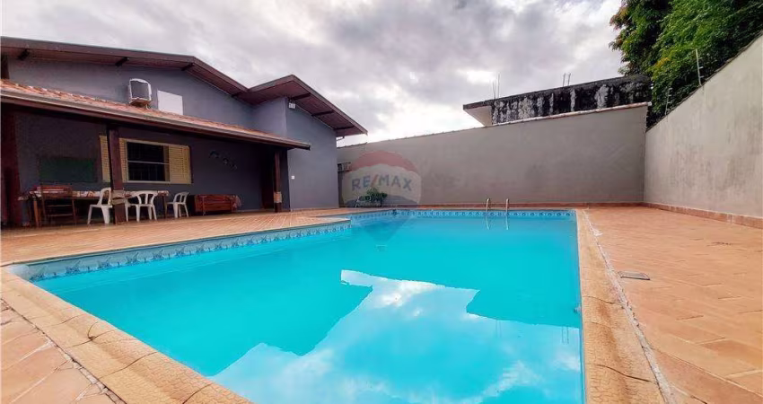 Casa para venda em Jardim Paulista de 268.00m² com 3 Quartos, 2 Suites e 3 Garagens