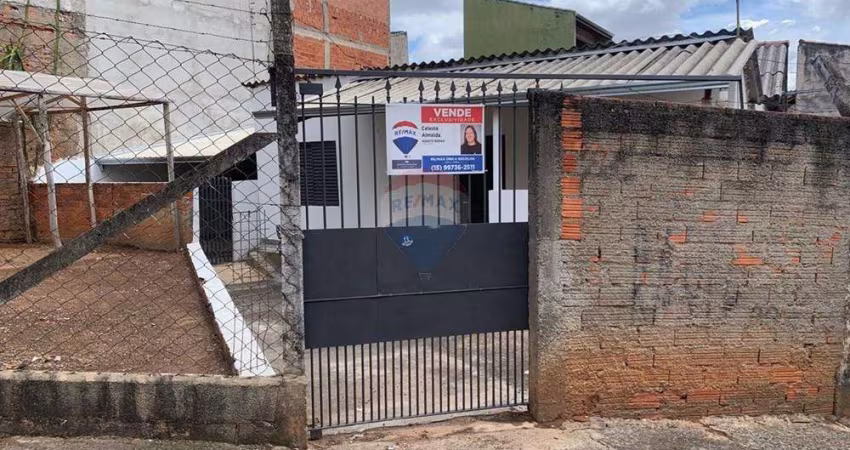 Casa para venda em Conjunto Habitacional Jardim Serrano de 49.56m² com 2 Quartos