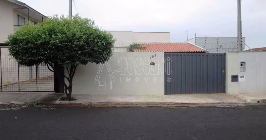 Casa para venda em Jardim Morumbi de 115.00m² com 2 Quartos, 1 Suite e 4 Garagens